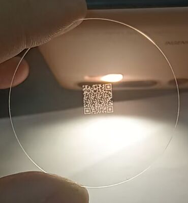 رقاقة سيليكا منصهرة متينة ودقيقة مع تمدد حراري منخفض وسطح عالي مصممة لصناعة أشباه الموصلات والطلاءات البصرية