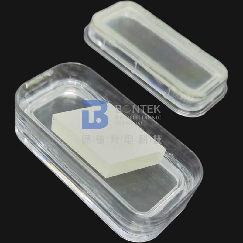 رقاقة Roughness Ra 1nm LiNbO3 في 4 '' 6 '' 8 '' مخدر من الدرجة البصرية أو درجة SAW